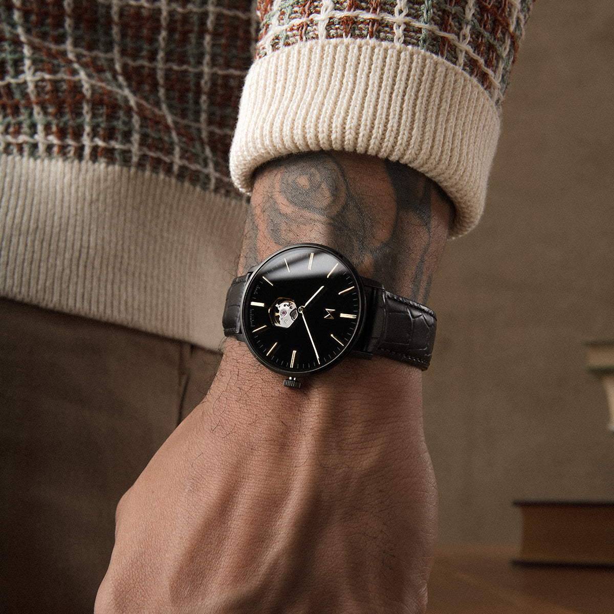 Legacy Slim Automatic Panther Black 42mm