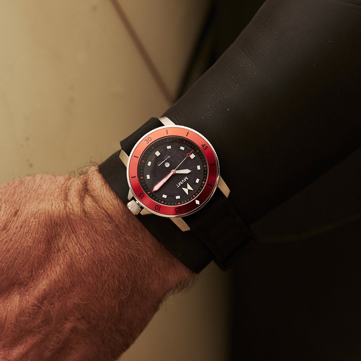 Cali Diver Solar Nautical Red 42mm