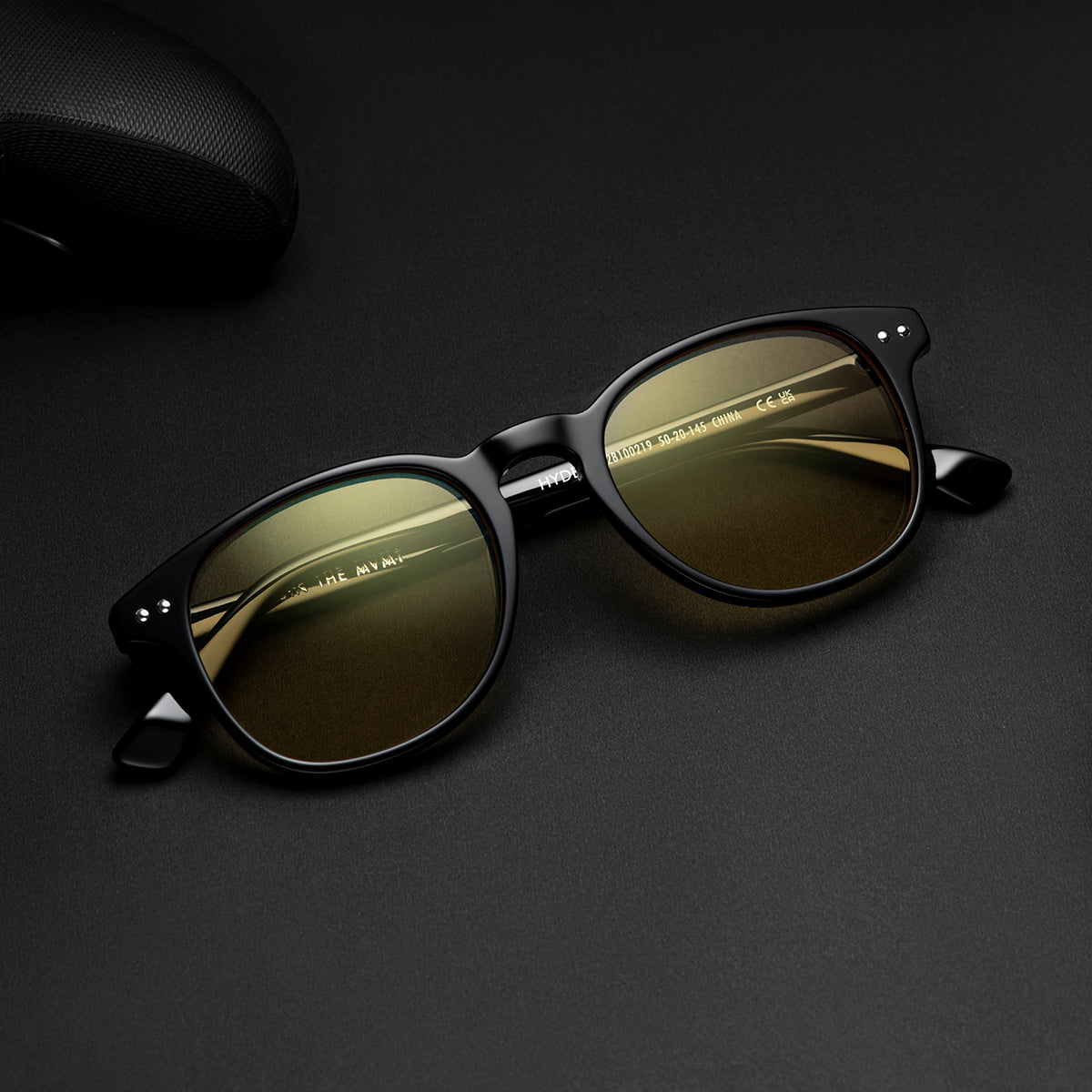 Hyde Gold Shield Black