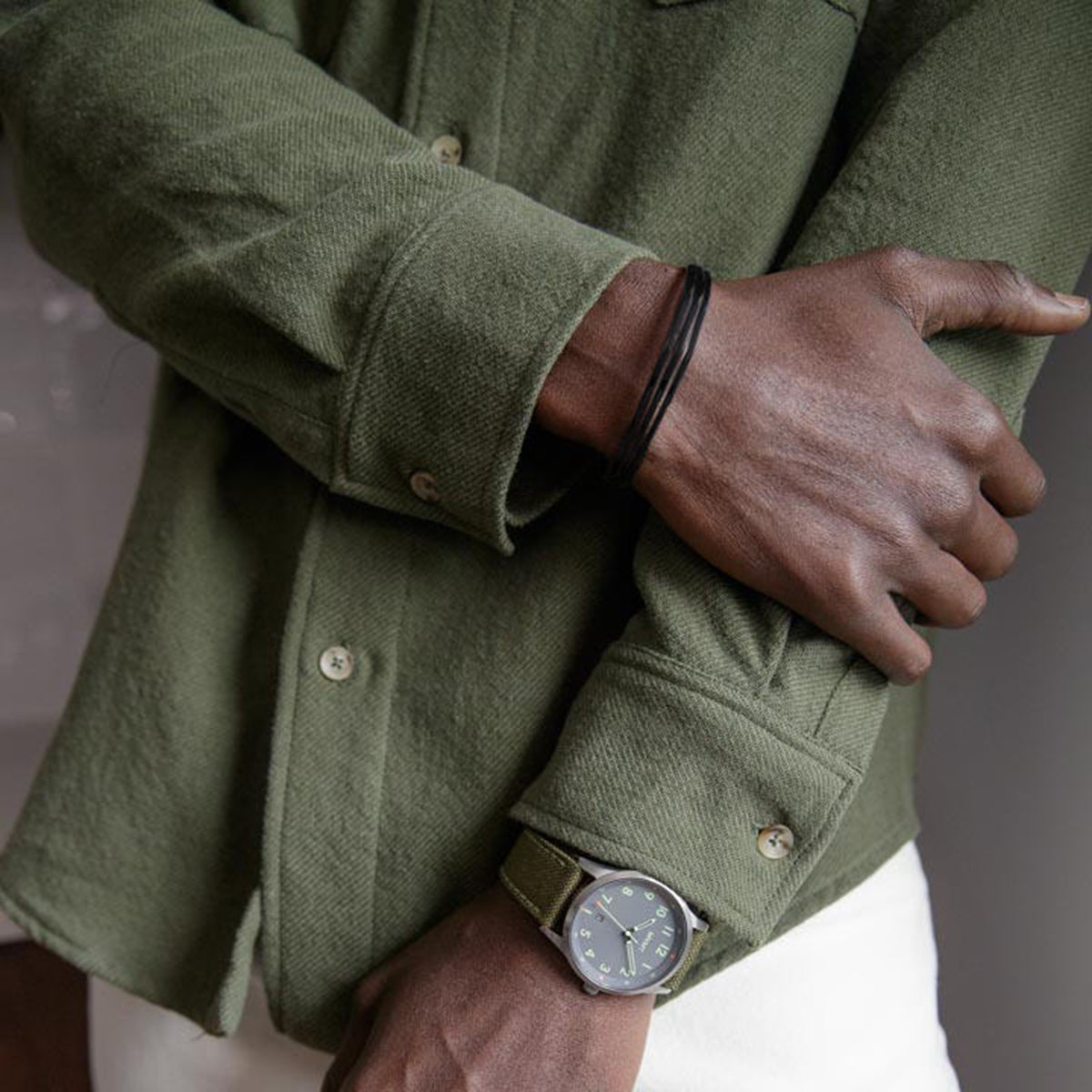 Open Concept Cuff Black