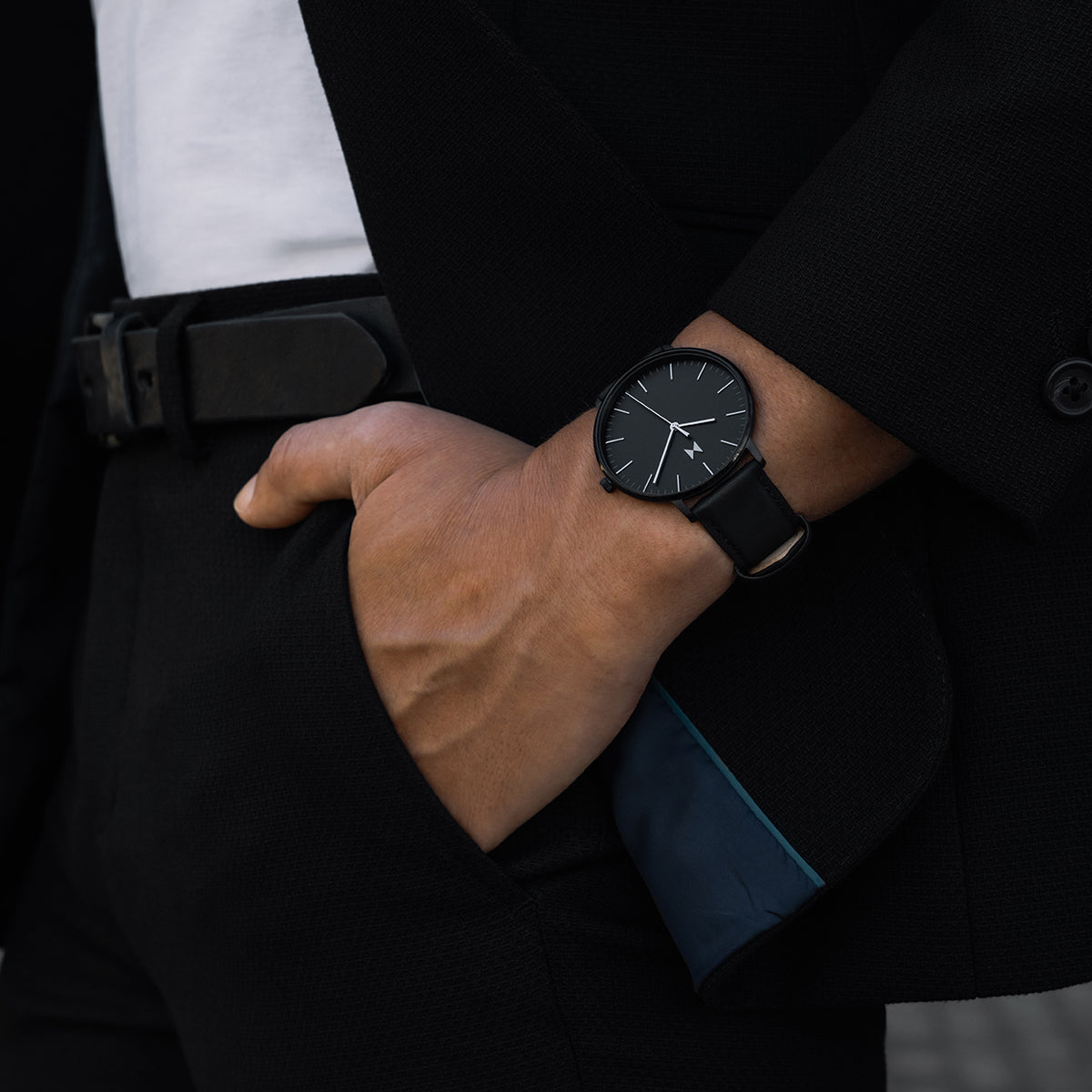Legacy Slim Panther Black 42mm