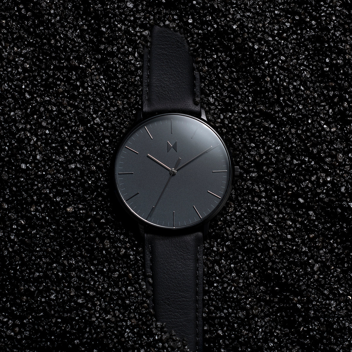 Legacy Slim Panther Black 42mm