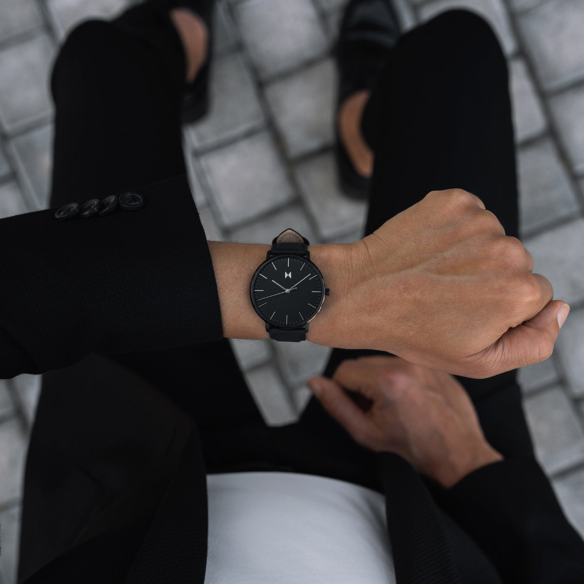 Legacy Slim Panther Black 42mm