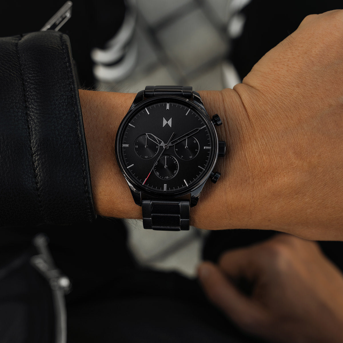 Airhawk Stealth Black 42mm