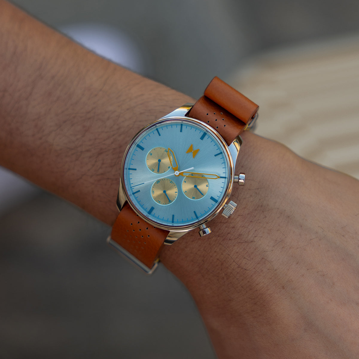 Airhawk Sartorial Sport 42mm
