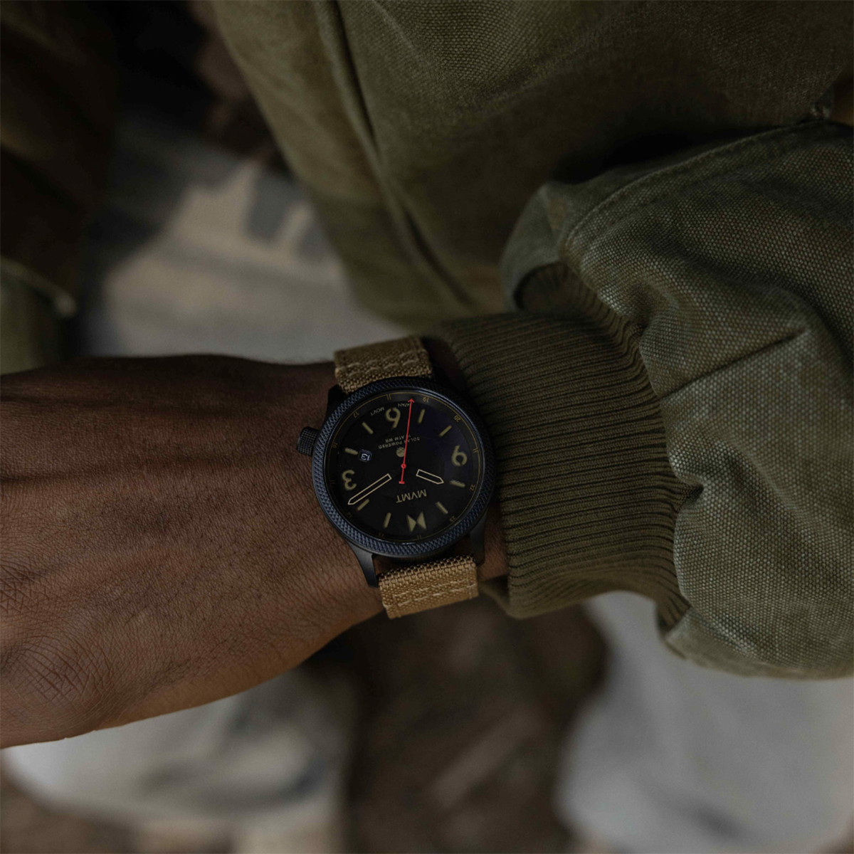 Field II Solar Hunter Orange 41mm