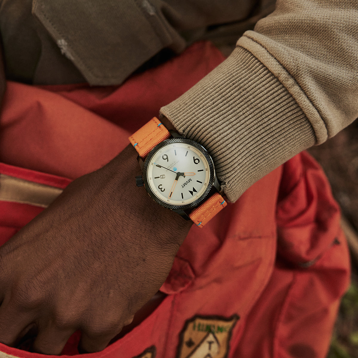 Field II Solar Hunter Orange 41mm