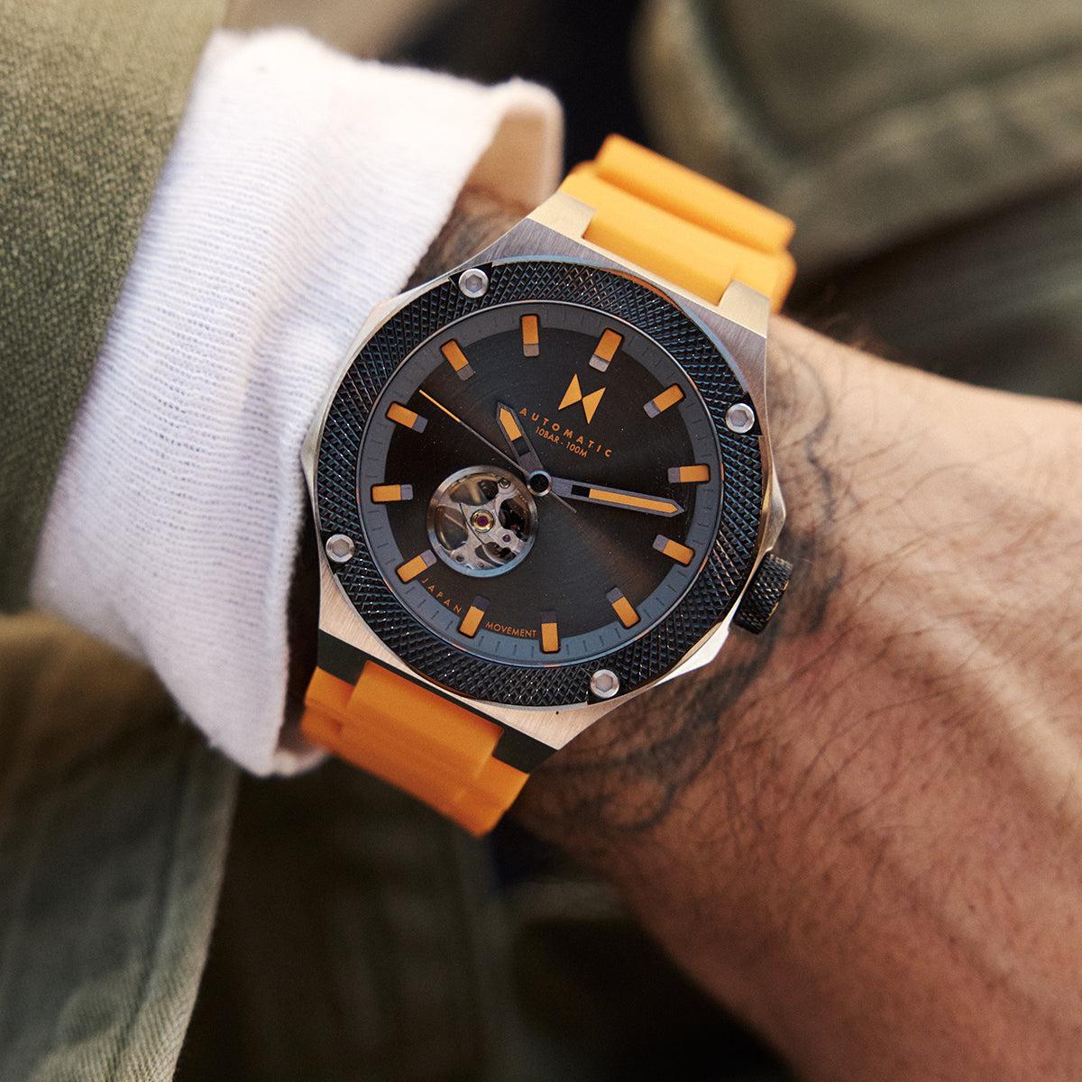 Raptor Automatic Electric Orange 46.5mm