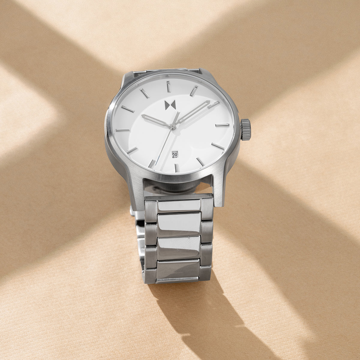 Classic II Moon Silver 44mm