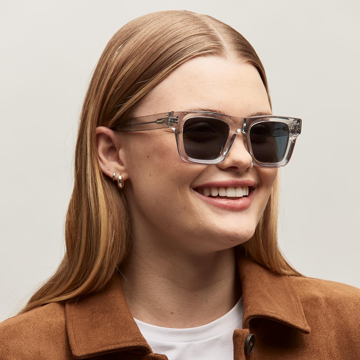 Vista Square Sunglasses Transparent Grey