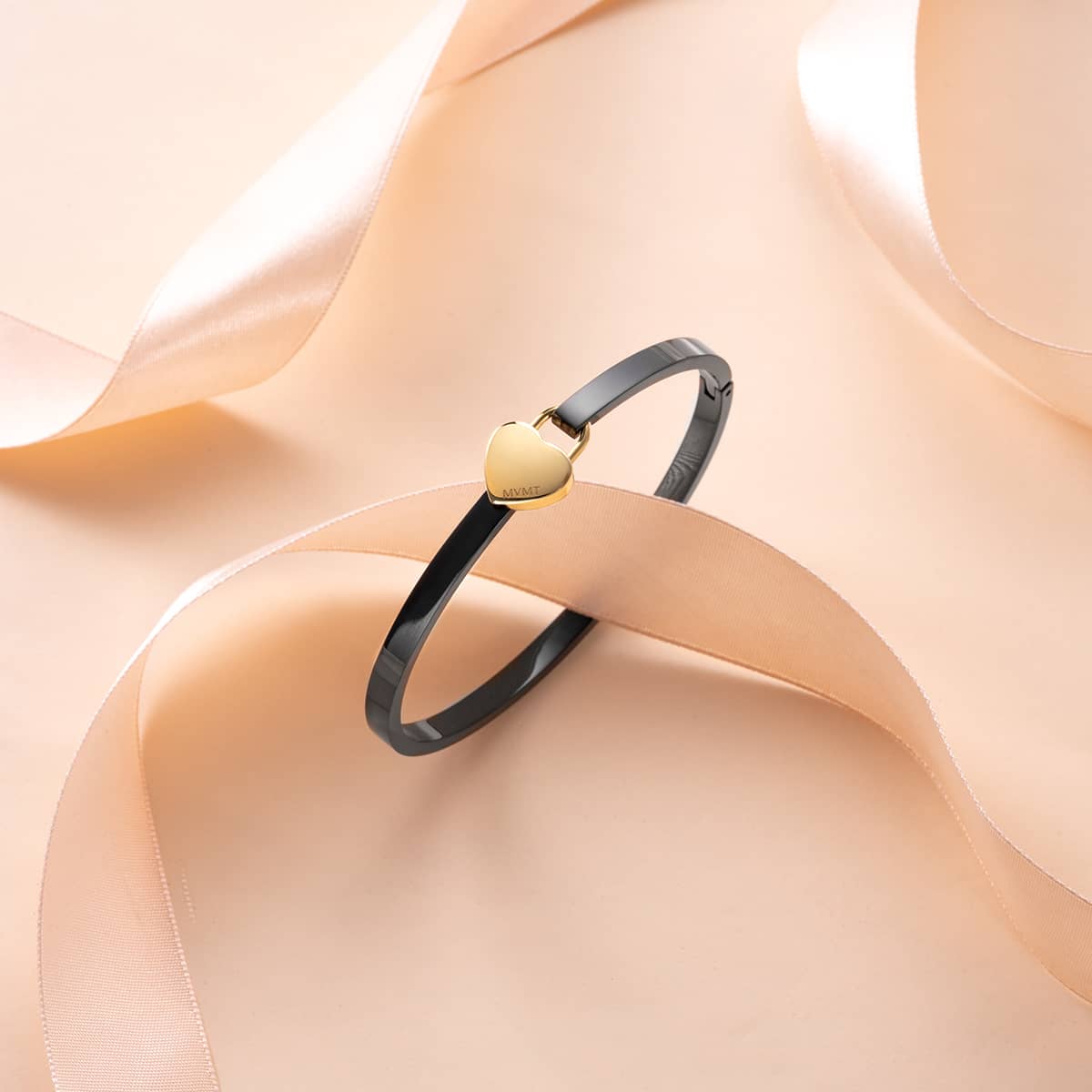 Heartlock Bangle Black