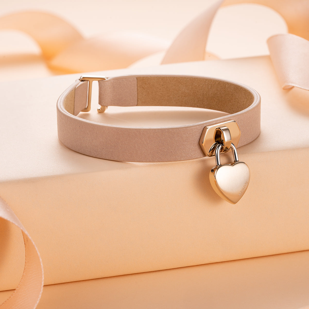Leather Heartlock Bracelet Rose Gold