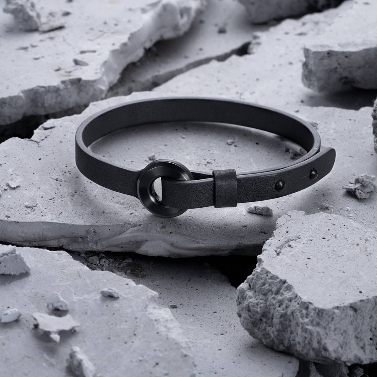 Circuit Leather Wrap Black