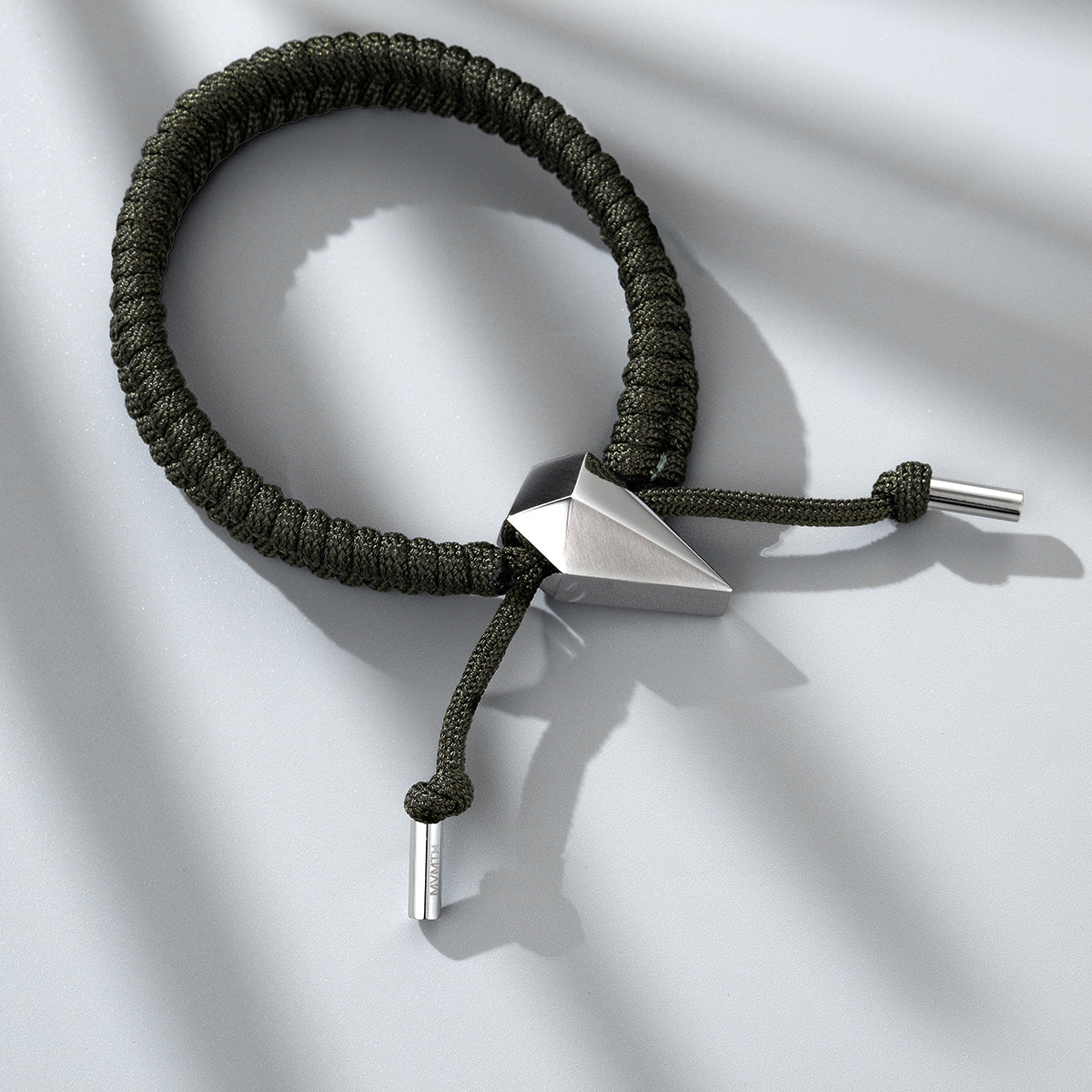 Sculpted Shark Tooth Pendant Bracelet Green
