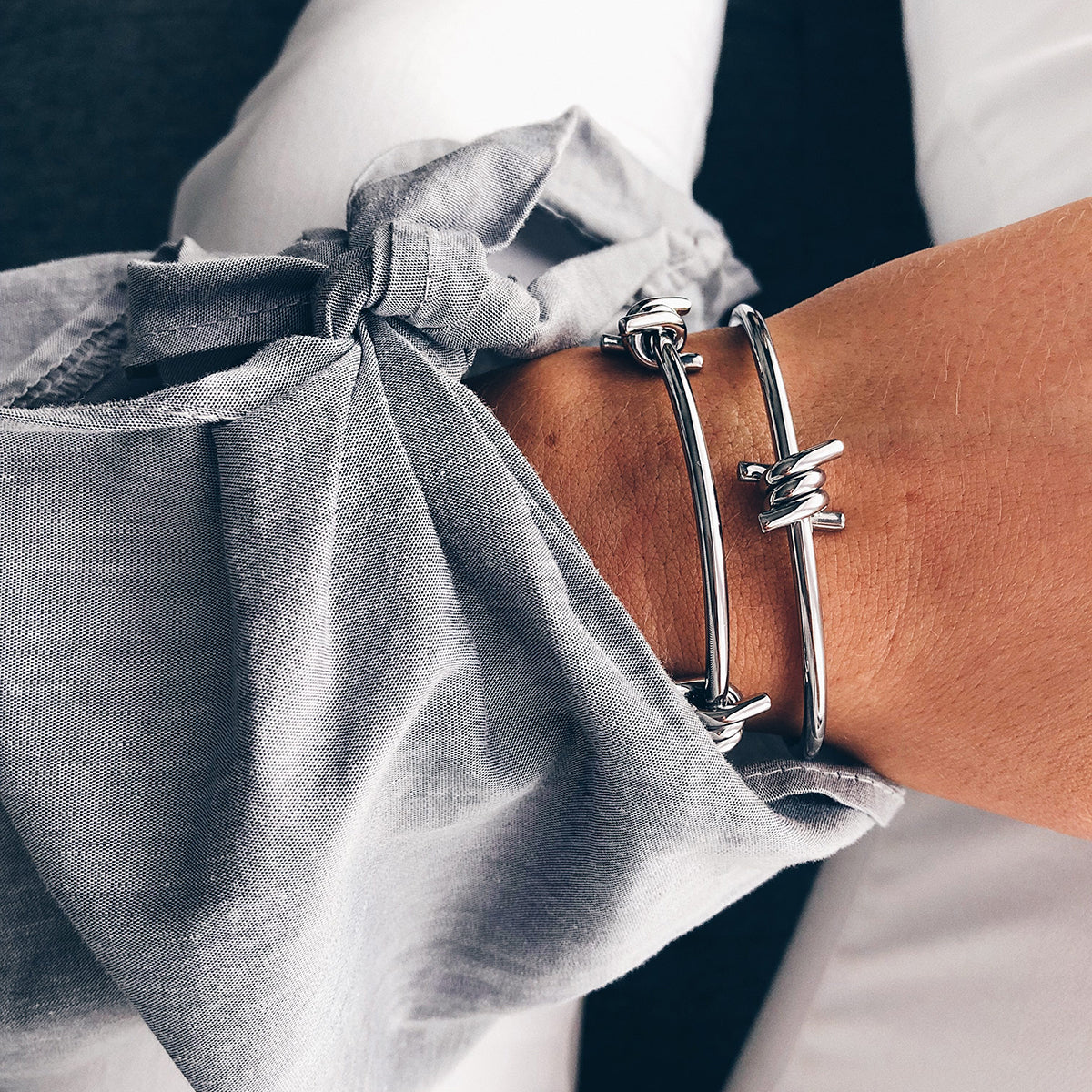 Single Barbed Cuff Silver