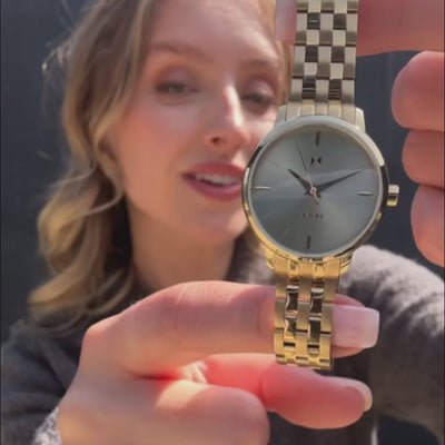 Video of women's Avenue watch with influencer styling 